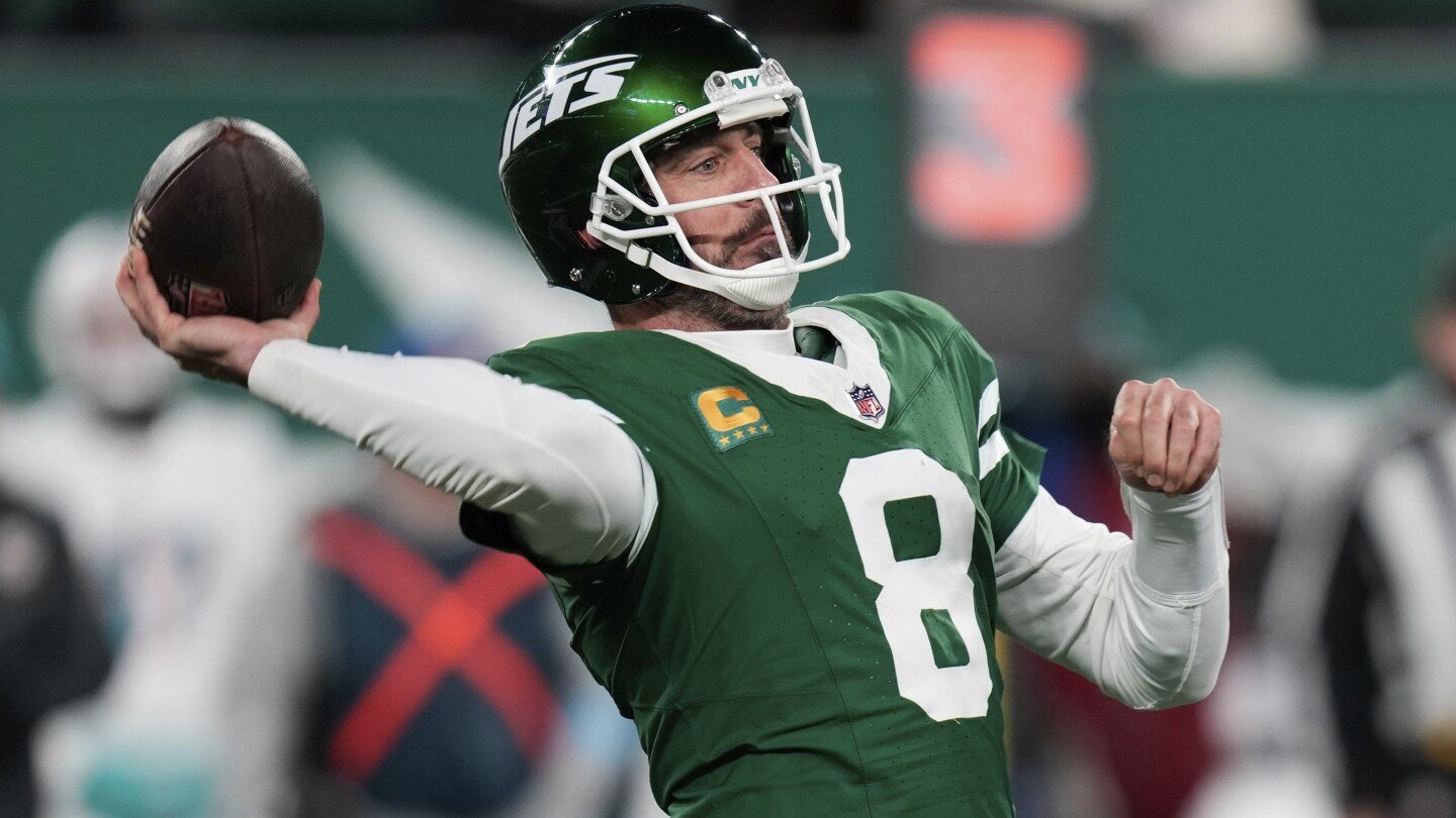 on-football:-aaron-rodgers-proved-in-week-18-he-can-still-play-at-a-high-level-if-any-team-wants-him