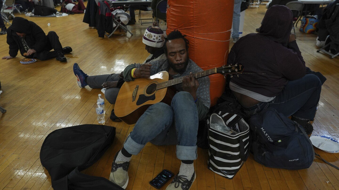 in-cincinnati,-recreation-center-is-a-lifesaver-from-nation’s-arctic-blast