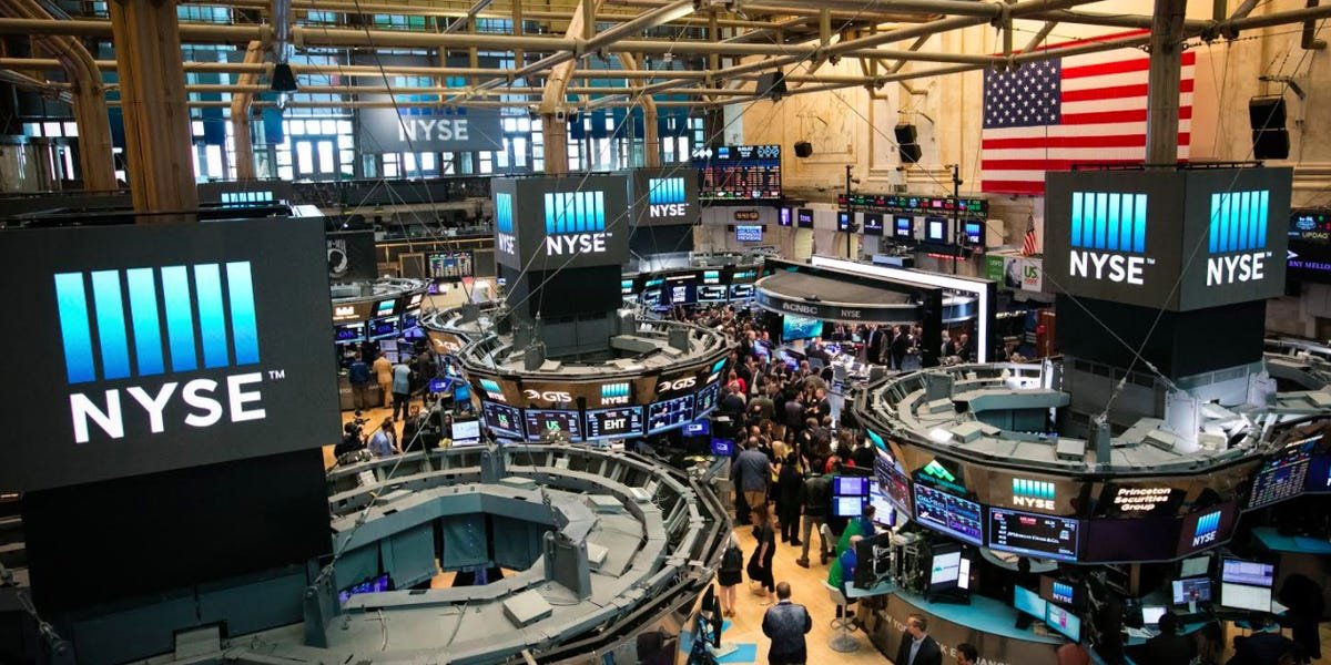 stock-market-today:-indexes-close-lower-as-new-data-clouds-rate-cut-views