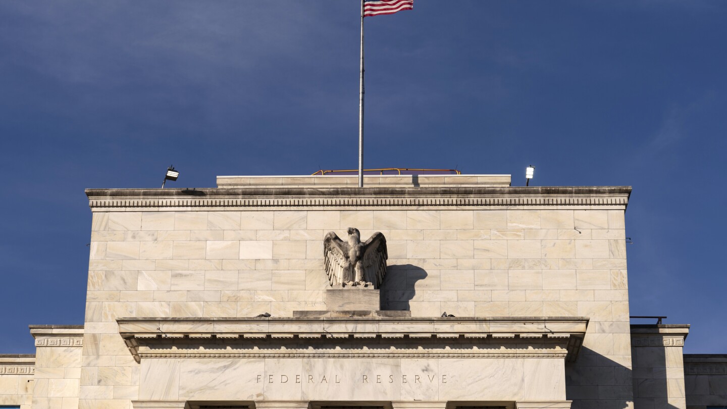 federal-reserve-officials-at-december-meeting-expected-slower-pace-of-rate-cuts-ahead