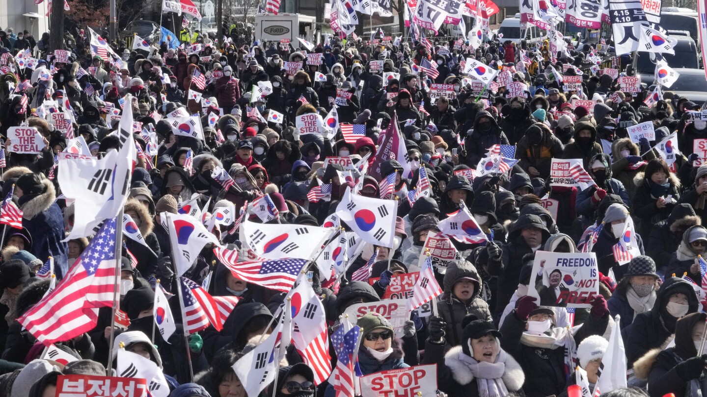 south-korean-lawmakers-seek-independent-probe-as-yoon’s-lawyers-warn-detention-may-spark-‘civil-war’