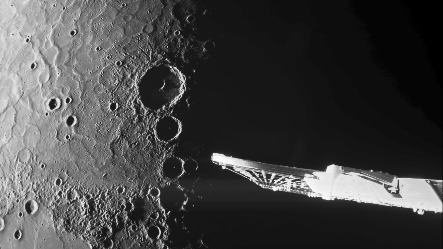 sonda-espacial-envia-fotos-impresionantes-de-polo-norte-de-mercurio