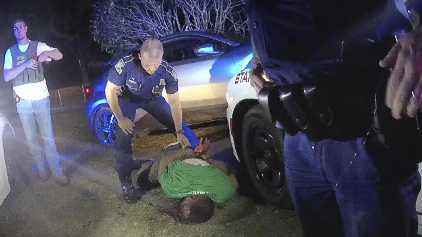 federal-prosecutors-won’t-seek-charges-in-deadly-arrest-of-black-motorist-ronald-greene