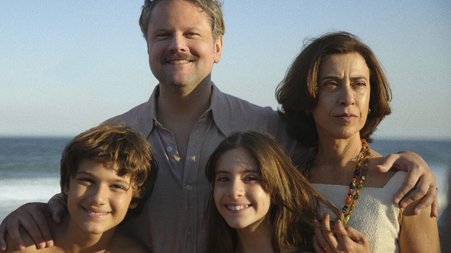 movie-review:-a-family-is-torn-apart-under-brazil’s-dictatorship-in-‘i’m-still-here’