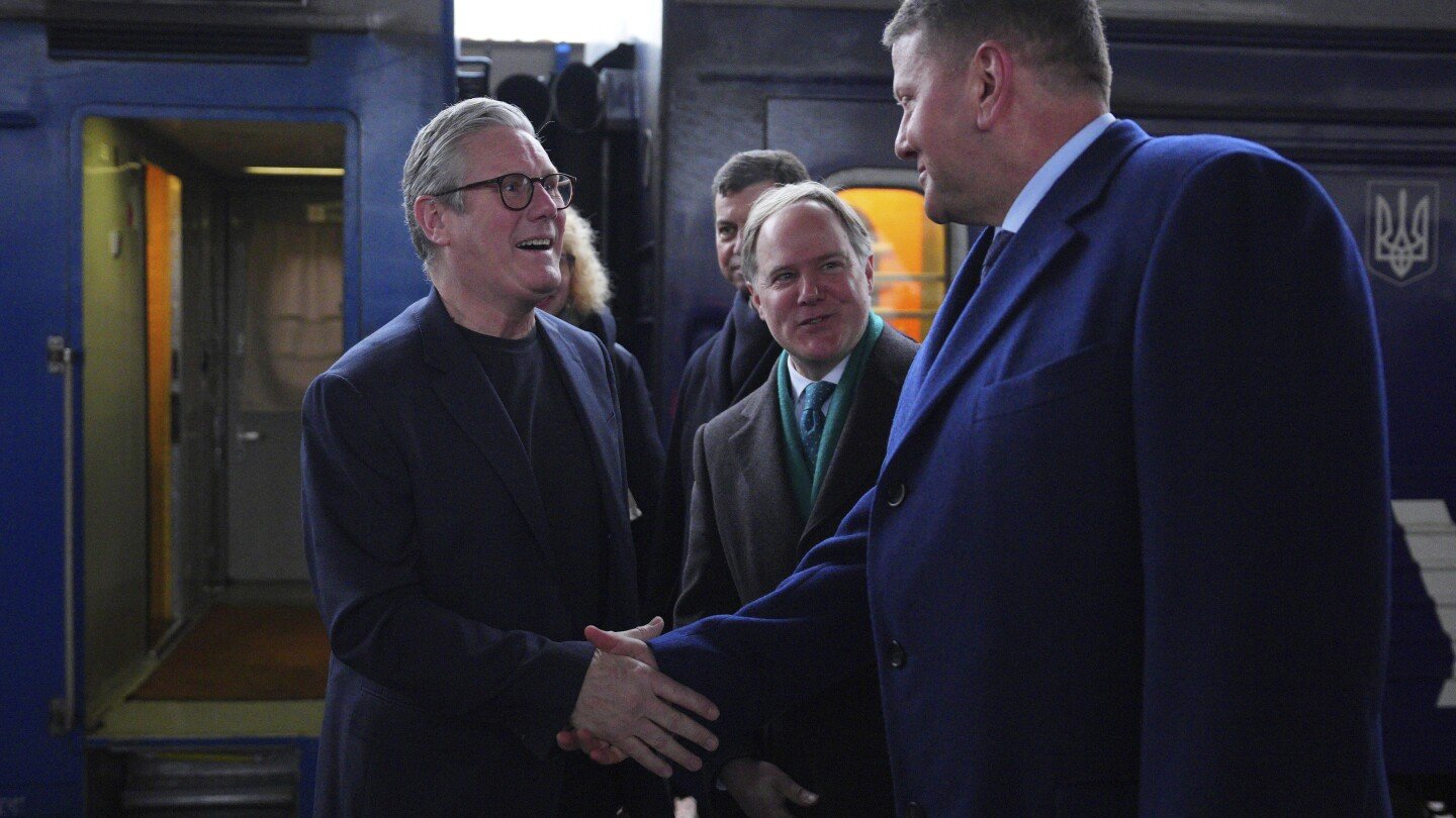 starmer-llega-a-ucrania-para-conversaciones-de-seguridad-con-zelenskyy-antes-de-investidura-de-trump