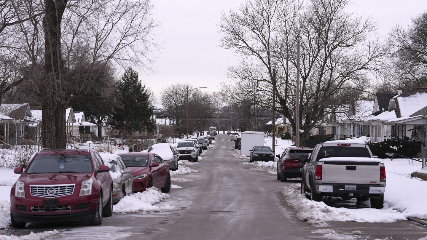 jd-vance’s-ohio-hometown-struggles-with-how-to-recognize-the-incoming-vice-president