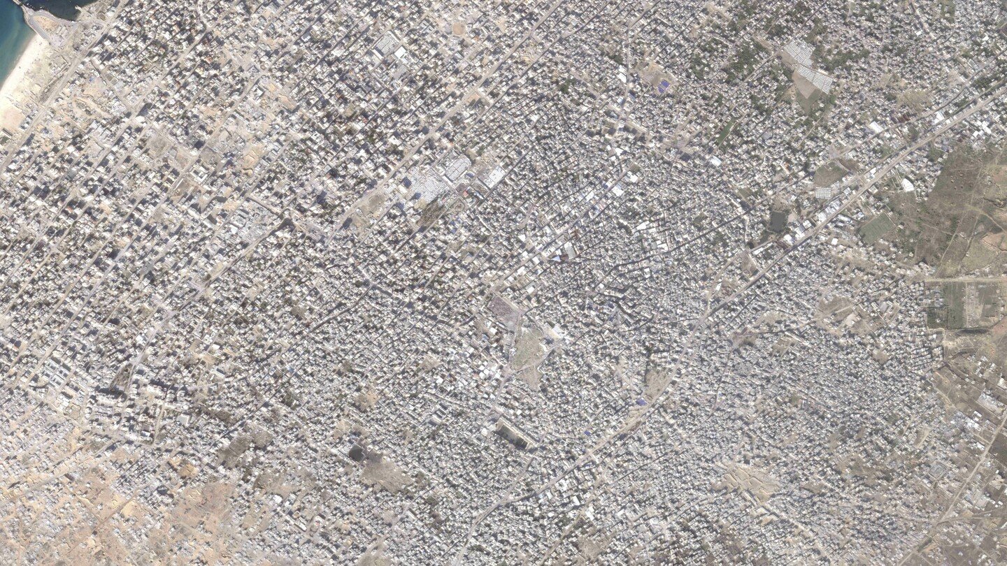 satellite-photos-show-the-gaza-strip-before-and-after-the-devastation-of-the-israel-hamas-war