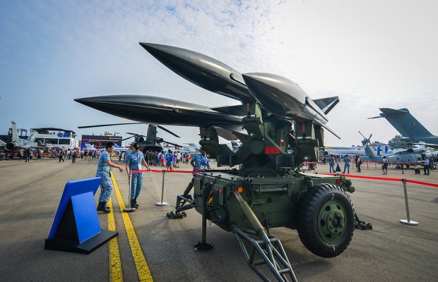 top-analyst-reports-for-home-depot,-rtx-&-applied-materials