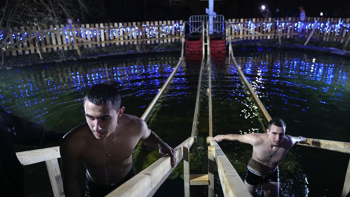 warm-weather-threatens-epiphany-ice-water-plunges-for-russia’s-orthodox-christians