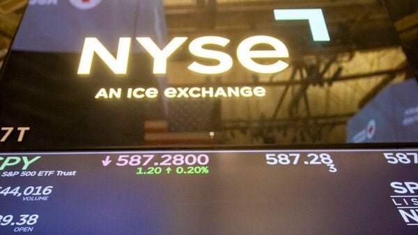 wall-street-week-ahead:-focus-on-donald-trump’s-inauguration,-major-earnings,-s&p-pmi-data