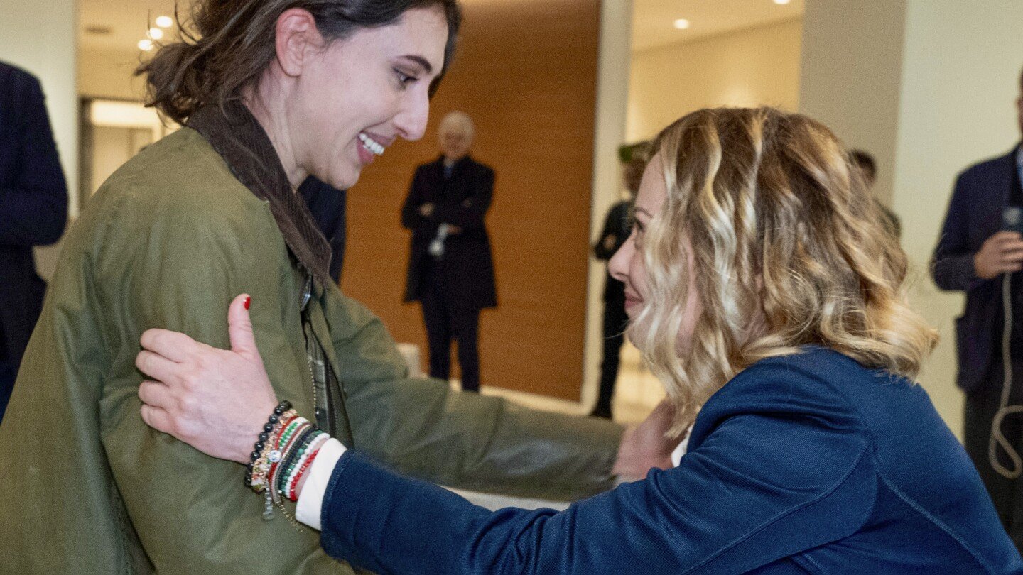 italian-journalist-detained-in-iran-says-she-expected-to-be-held-longer-and-praises-musk’s-role