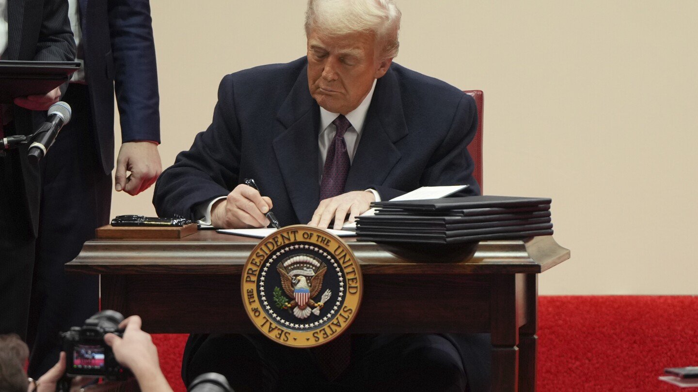 trump-orders-government-not-to-infringe-on-americans’-speech,-calls-for-censorship-investigation