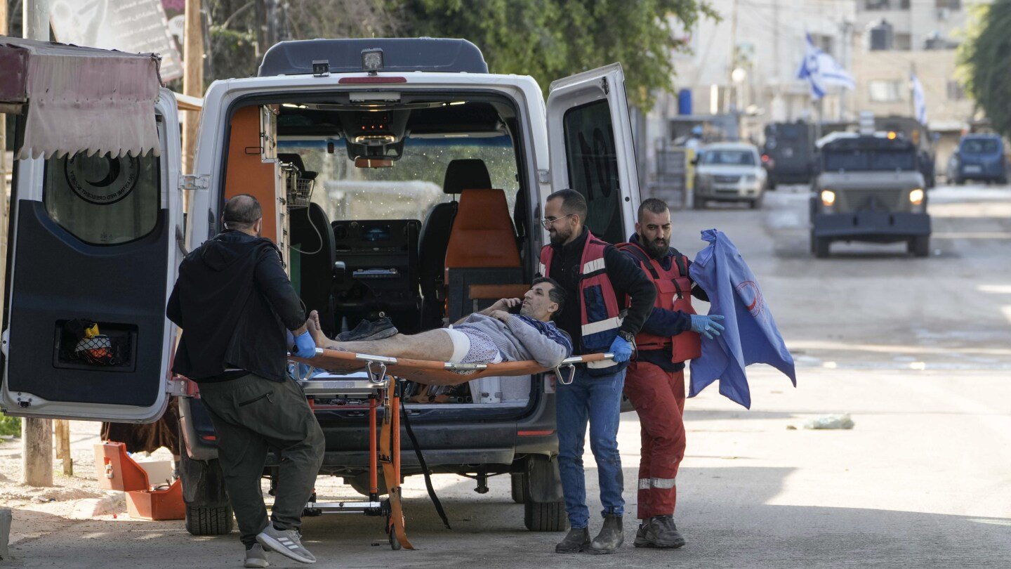 israeli-troops-kill-6-and-wound-35-in-west-bank-operation,-palestinian-officials-say