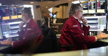 stock-market-today:-netflix-and-ai-excitement-send-wall-street-higher