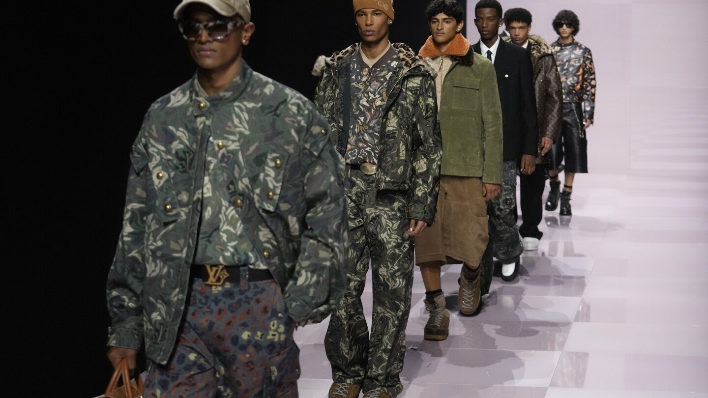 rick-owens-brings-a-bold-dystopian-vision-to-paris-fashion-week