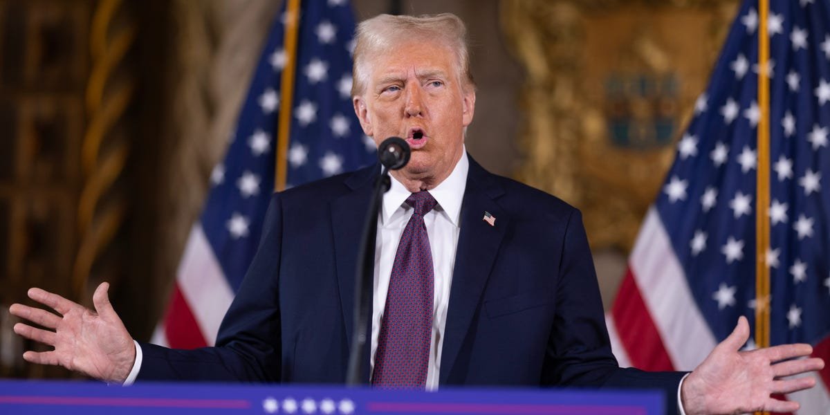 the-s&p-500-closes-at-a-record-high-as-trump-pushes-for-cheaper-oil-and-lower-interest-rates