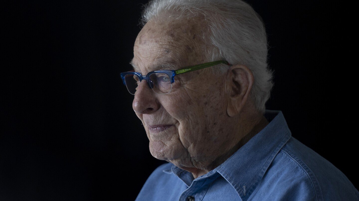 after-80-years,-not-many-auschwitz-survivors-are-left.-one-man-makes-telling-the-stories-his-mission