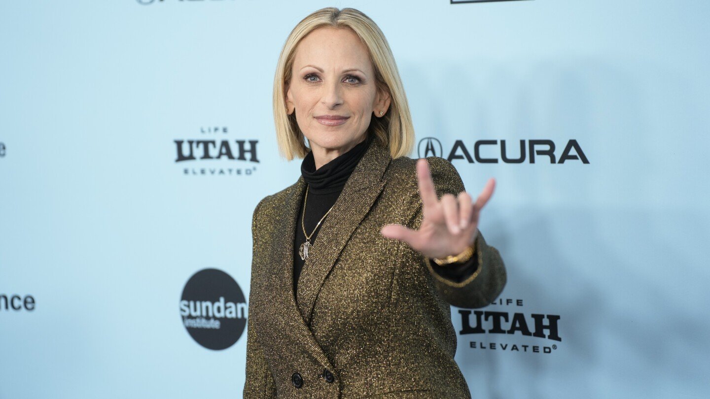 marlee-matlin,-a-trailblazer-for-deaf-actors,-opens-up-in-a-new-documentary