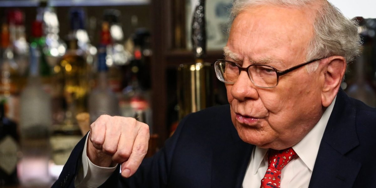 the-stock-market-gauge-named-after-warren-buffett-just-hit-an-all-time-high,-signaling-a-severe-warning-worse-than-the-dot-com-bubble