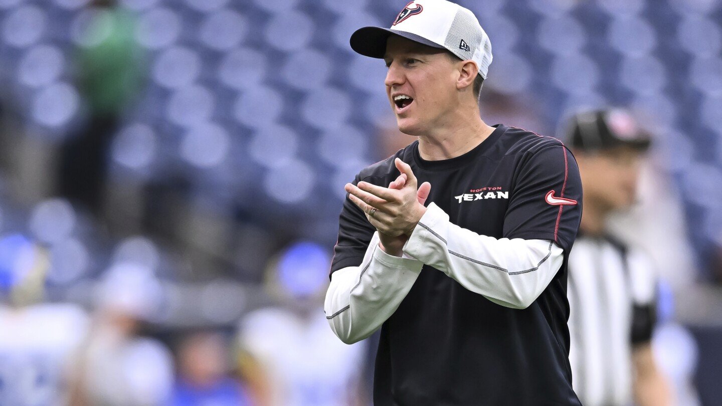 texans-fire-offensive-coordinator-bobby-slowik-and-offensive-line-coach,-ap-source-says