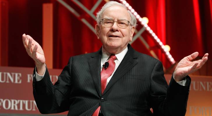 here’s-warren-buffett’s-tip-for-avoiding-big-mistakes-in-the-stock-market-—-and-why-he-says-you-can-ditch-the-gurus