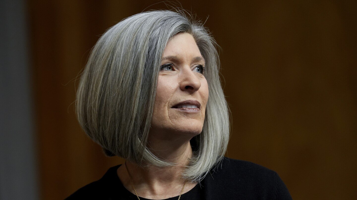 how-key-republican-senators-are-responding-to-trump-allies’-primary-threats