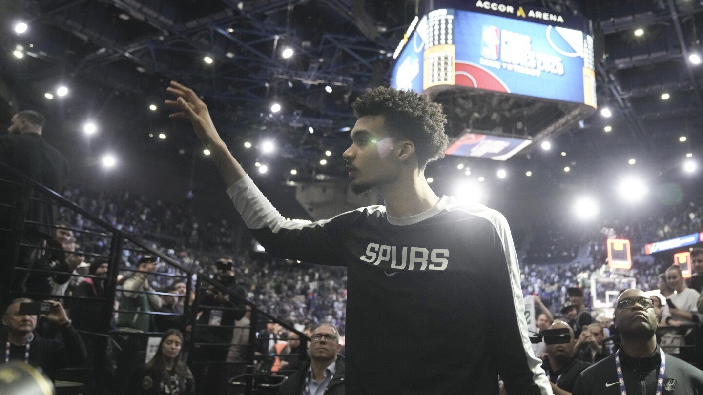 victor-wembanyama-reflects-on-san-antonio’s-2-game-stay-in-paris:-‘this-week-was-amazing’