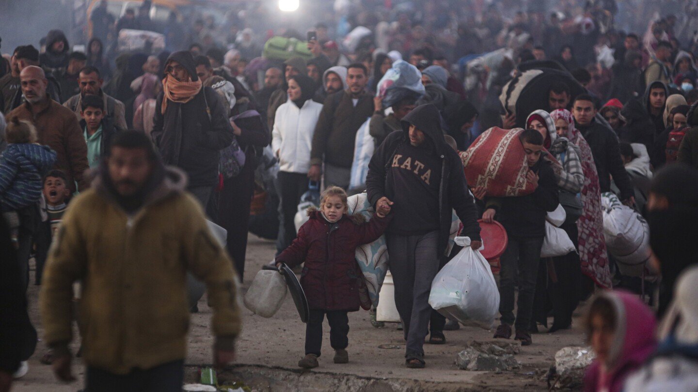israel-begins-allowing-palestinians-to-return-to-northern-gaza-for-the-first-time-in-over-a-year