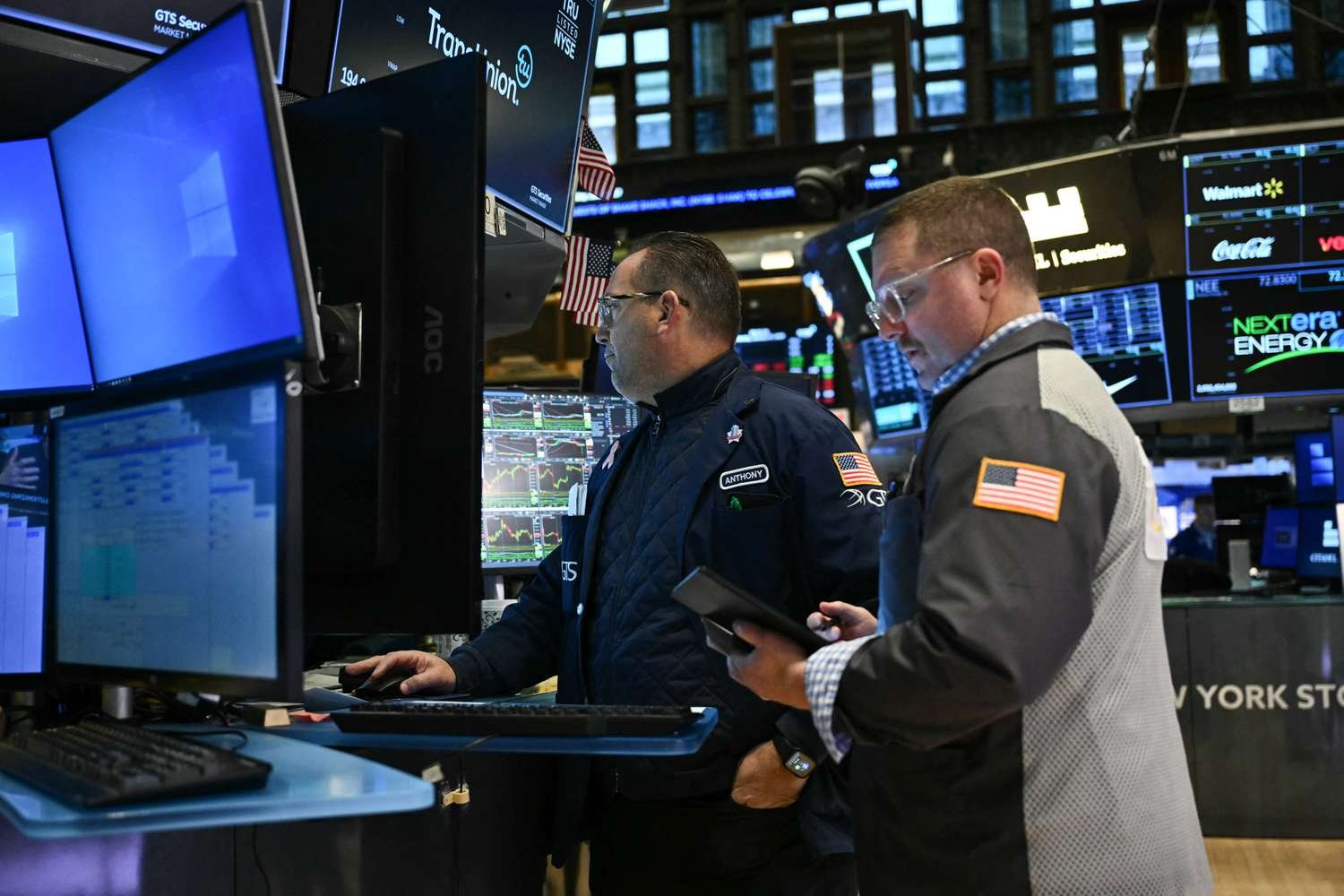 dow-jones-today:-stock-futures-steady-after-deepseek-ai-selloff-as-investor-focus-turns-to-earnings,-fed-meeting