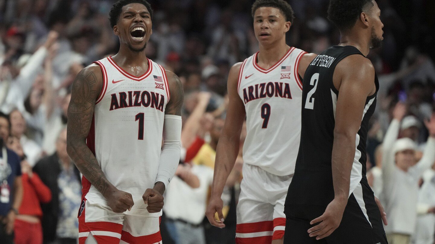 big-time-love:-arizona’s-caleb-love-hits-halfcourt-heave-at-buzzer-in-ot-win-over-no.-3-iowa-state