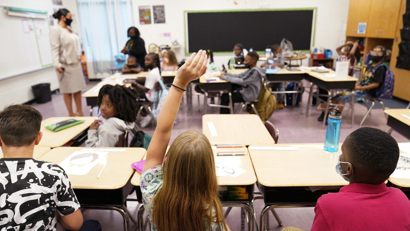 us-children-fall-further-behind-in-reading,-make-little-improvement-in-math-on-national-exam