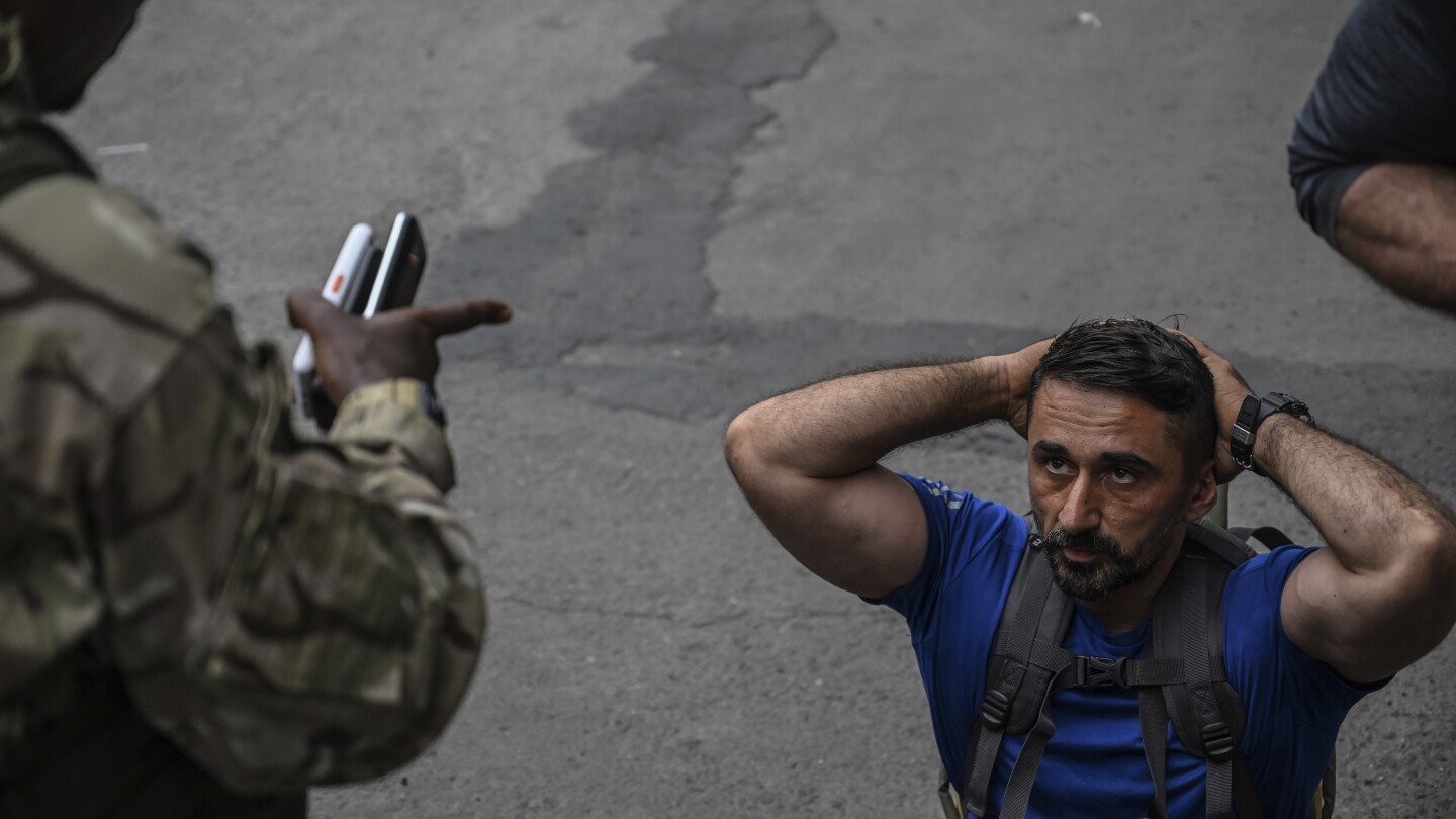 congolese-civilians-caught-in-a-growing-rebellion-face-a-terrible-choice