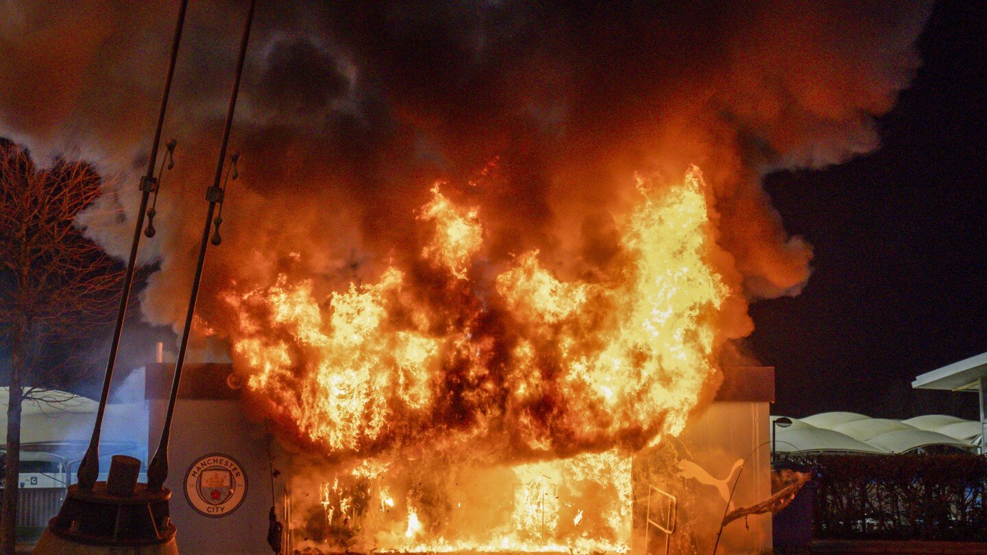 fire-breaks-out-at-kiosk-outside-man-city’s-stadium-before-champions-league-game