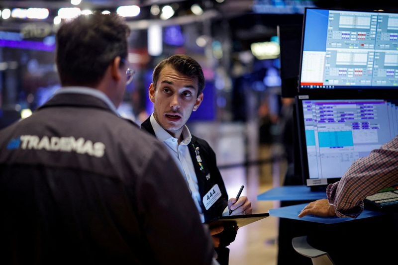 analysis-us-stock-market-confronts-risks-as-investors-grapple-with-tech,-fed-outlook