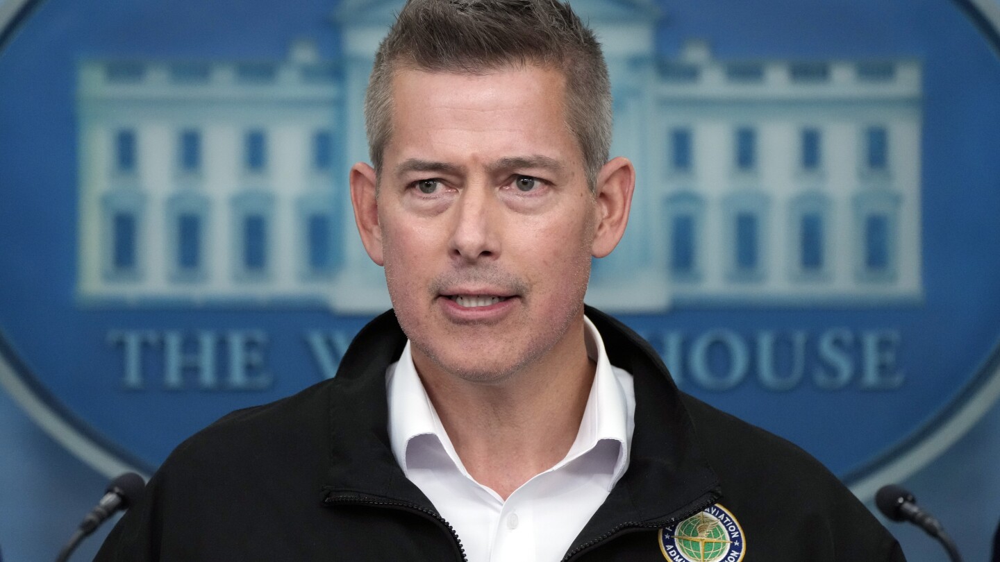 who-is-sean-duffy,-the-public-face-of-the-federal-government’s-response-to-the-dc-plane-crash?