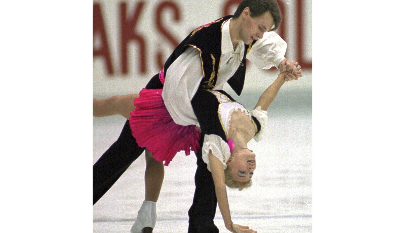 world-champion-russian-skaters-on-american-airlines-jet-built-a-new-life-as-coaches-in-the-us