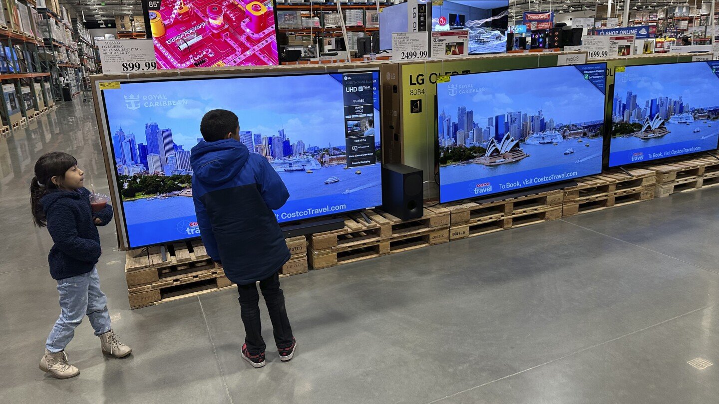 us-economy-grows-solid-23%-from-october-to-december,-2.8%-for-full-year-2024