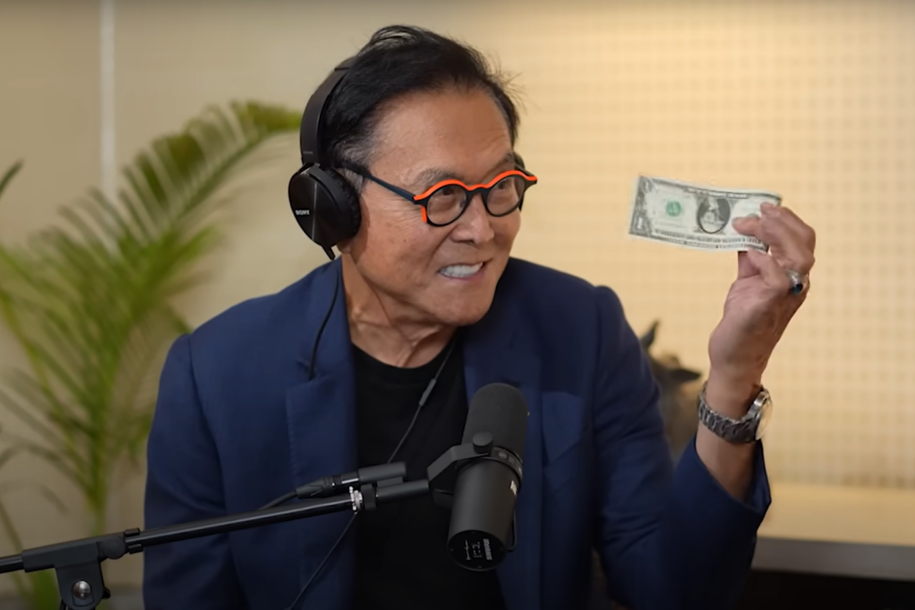 robert-kiyosaki,-‘rich-dad,-poor-dad,’-warns-the-biggest-stock-market-crash-ever-is-coming-february-–-‘good-news-is-everything-goes-on-sale’