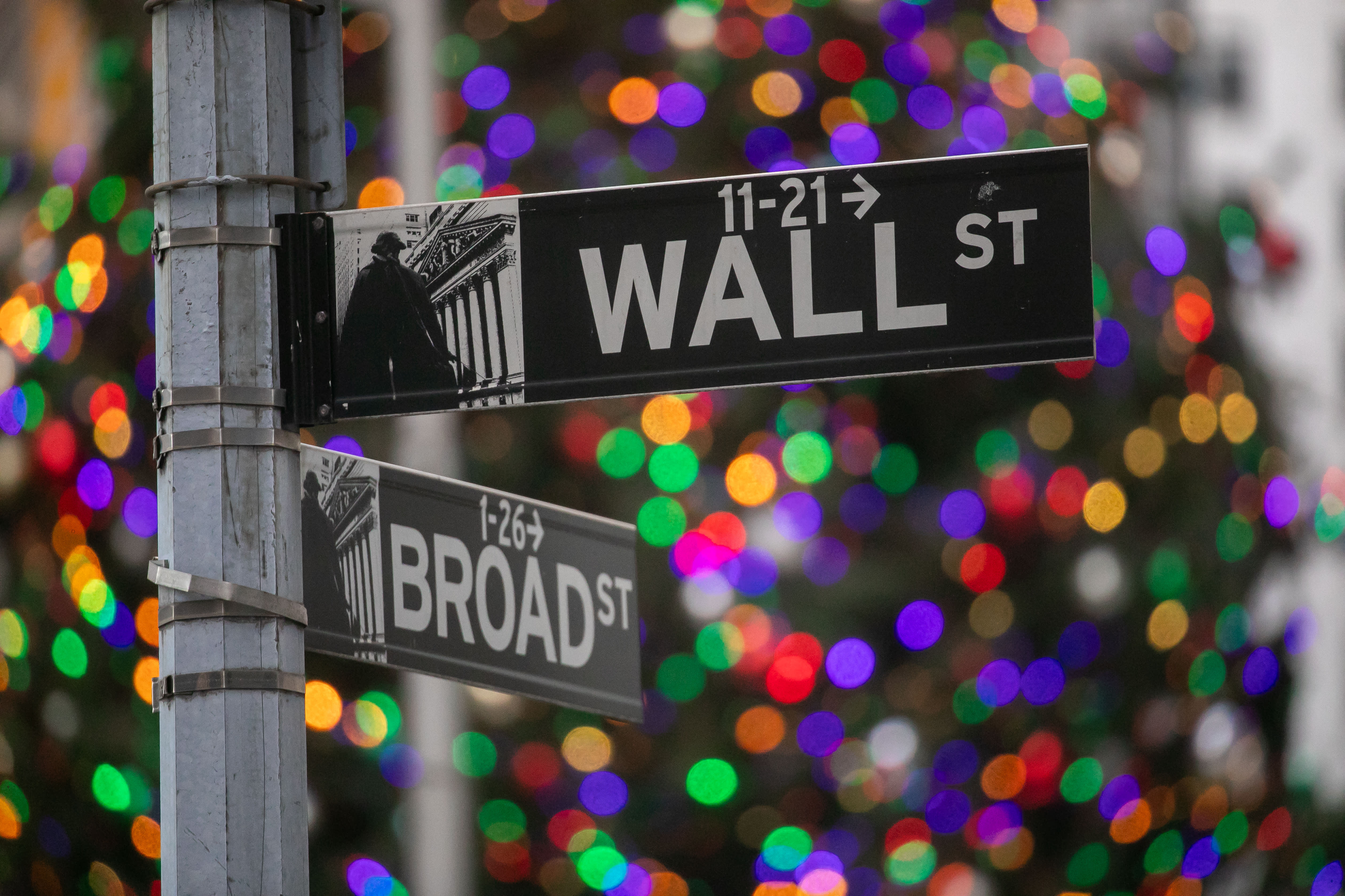 Why investing based on pure speculation or arbitrary seasonal patterns is nonsense and reckless