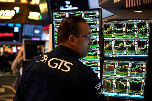 A mixed bag on Day 2 of the DeepSeek shock, plus Eli Lilly keeps its win streak alive