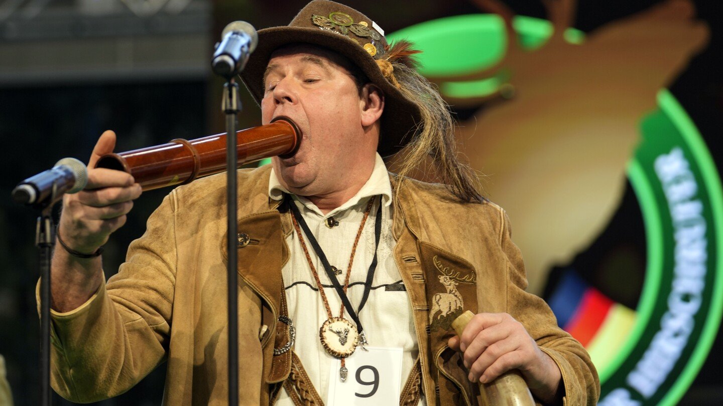 think-you-can-bellow-like-a-stag?-german-hunters-compete-in-a-national-deer-calling-championship