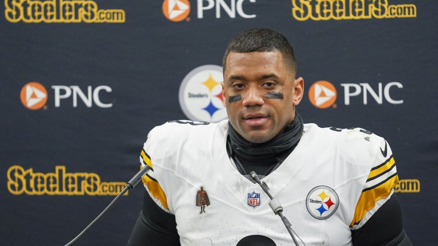 qb-russell-wilson-sidesteps-raiders-rumors-at-pro-bowl-and-says-he’s-‘focused-on-the-steelers’