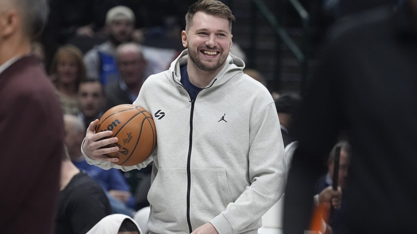 luka-doncic-to-the-lakers,-anthony-davis-to-the-mavs-in-blockbuster-trade,-ap-source-says