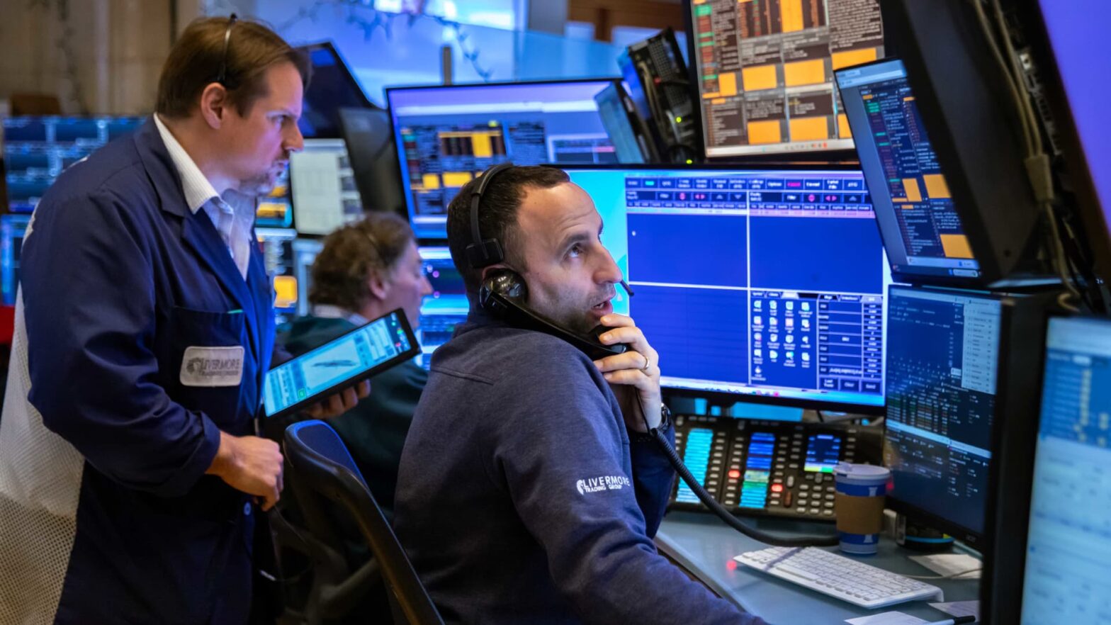 dow-futures-drop-500-points-after-trump-hits-canada,-mexico-and-china-with-tariffs:-live-updates