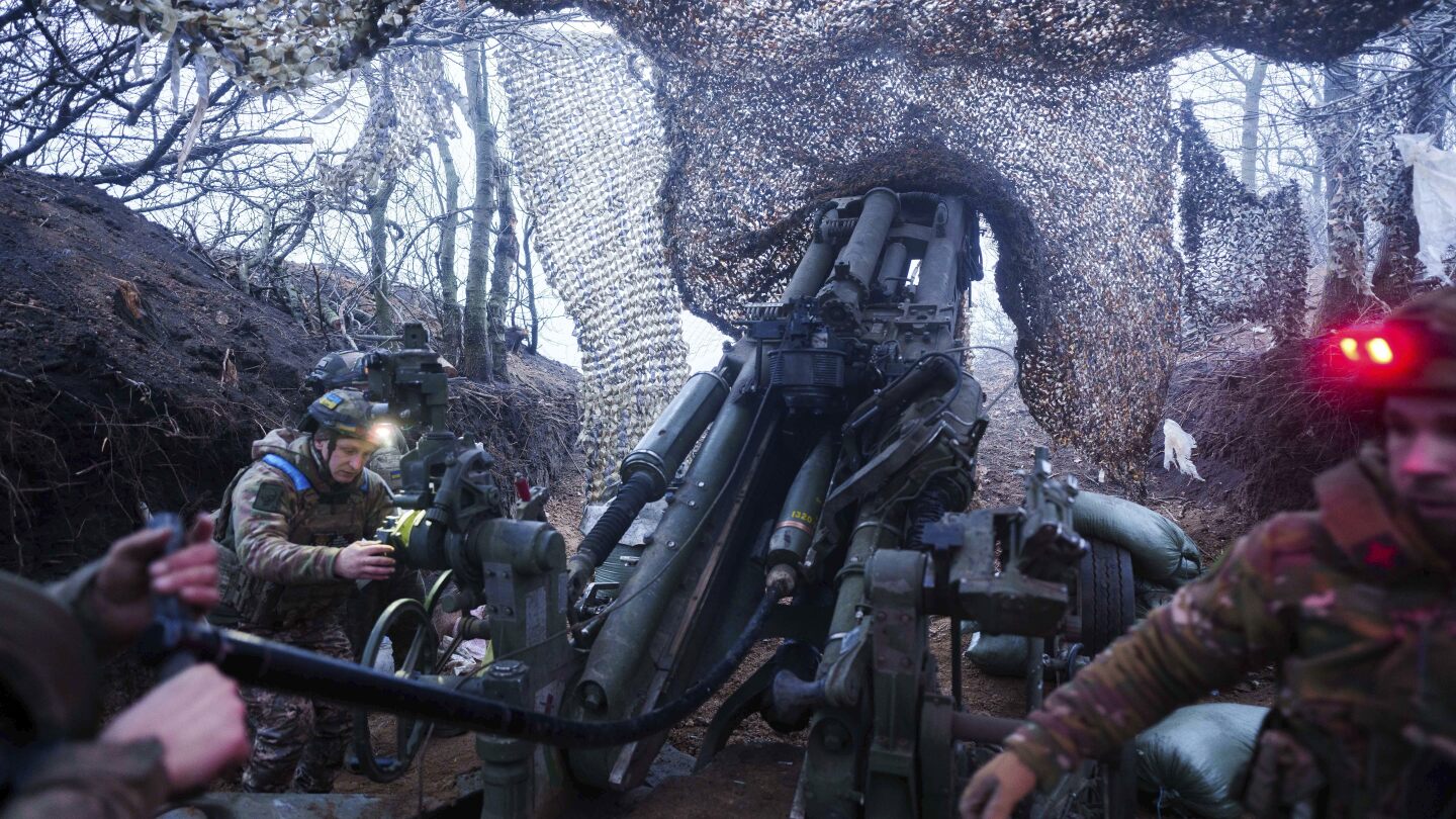 ukrainian-troops-lose-ground-with-fewer-fighters-and-exposed-supply-lines