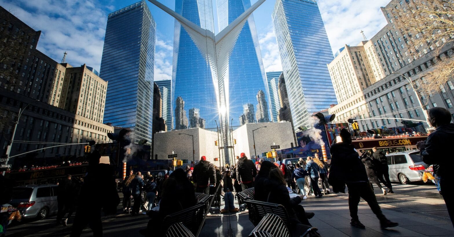 global-hedge-funds-dump-everything-but-real-estate-stocks,-says-goldman-sachs