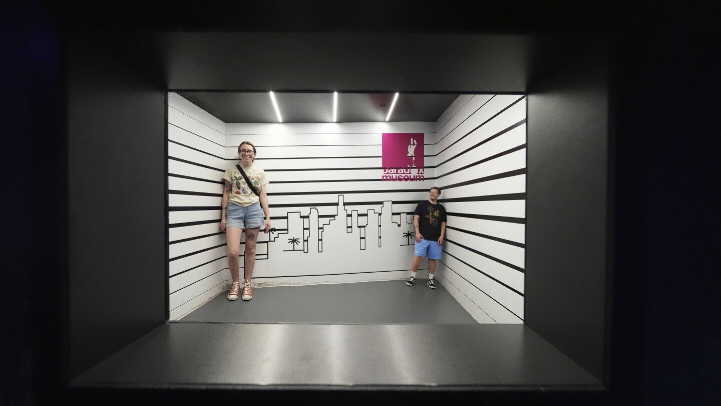 paradox-museum-miami-takes-guests-through-a-21st-century-funhouse-of-mind-boggling-illusions