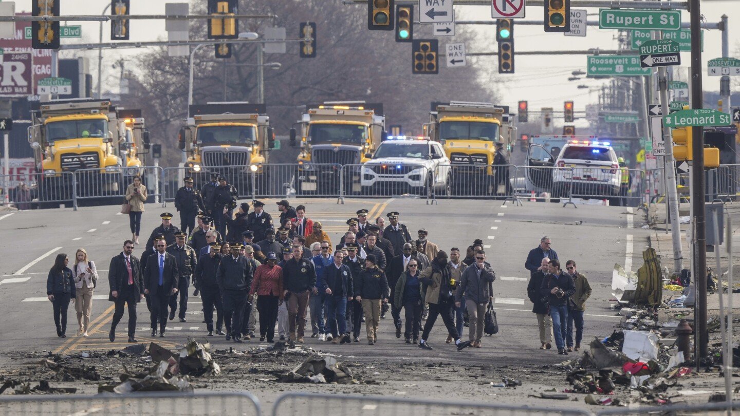 transportation-secretary-says-‘expansive’-impact-zone-was-left-by-philadelphia-medical-plane-crash