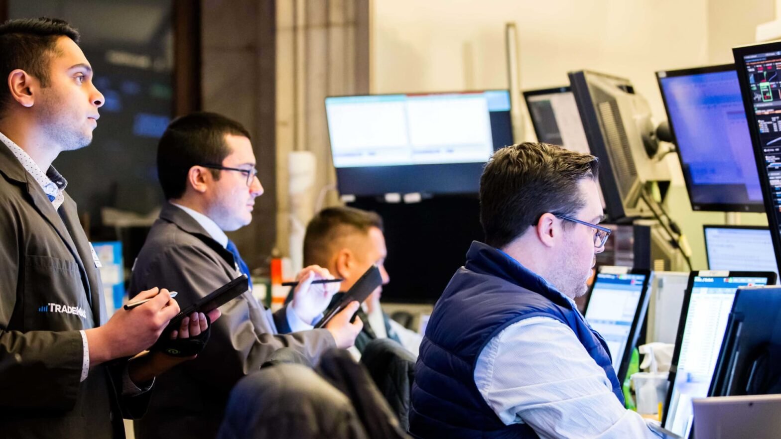 the-stock-market-is-stuck-in-the-same-rut-since-november