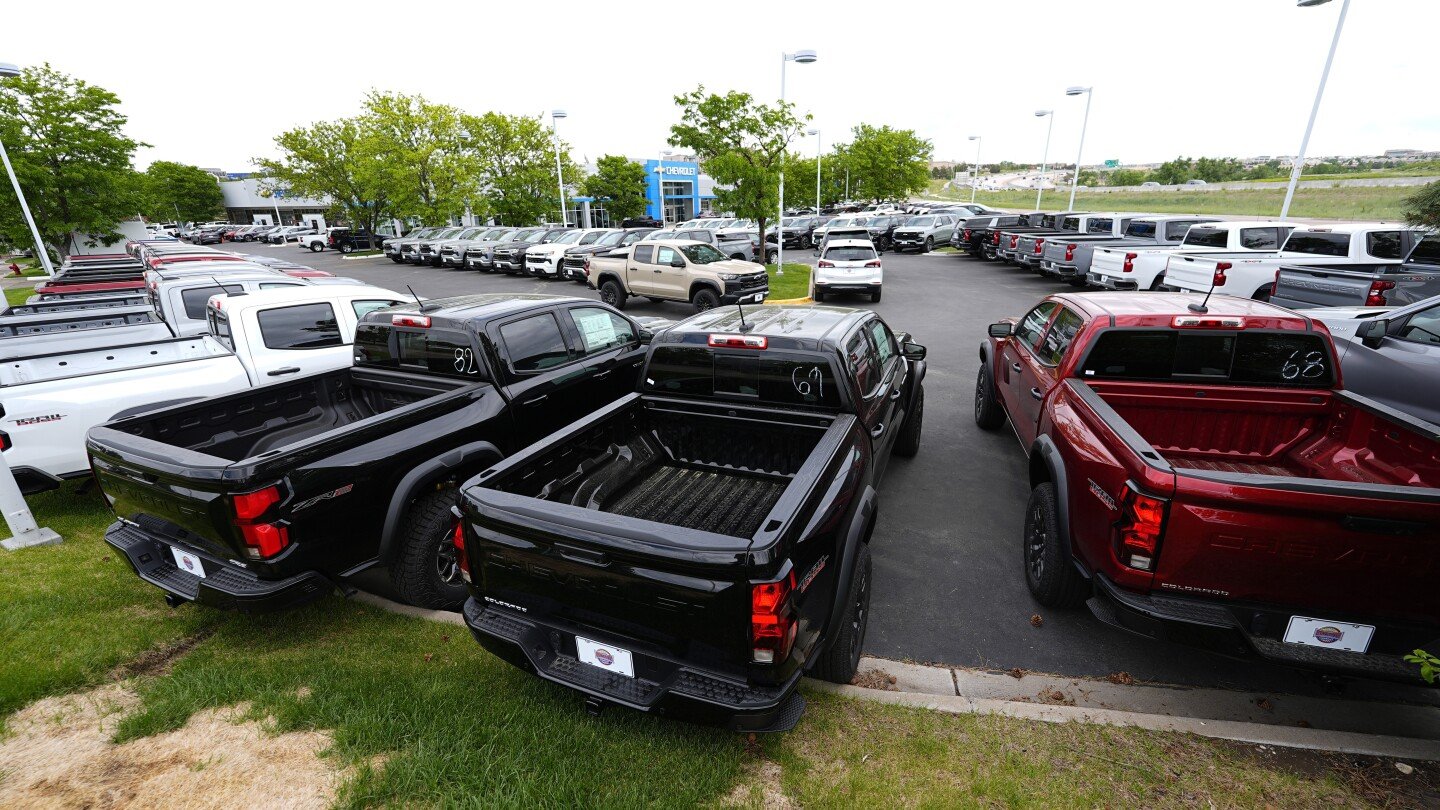 certified-pre-owned-vs.-used:-edmunds-explains-which-is-better